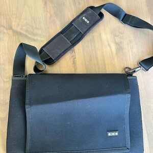 Shoots Black Camera Bag